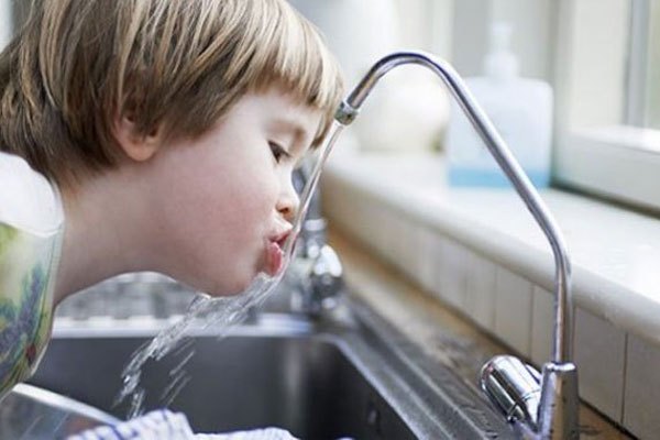 Khin không có nước tinh khiết khi mở vòi sử dụng, bạn cần khắc phục ngay lỗi trên máy lọc nước